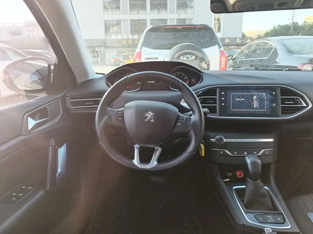 Peugeot 308S 2018 2015 1.2T Auto Dynamic Edition
