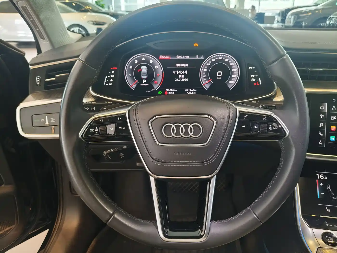 Photo 15 - Audi A6L