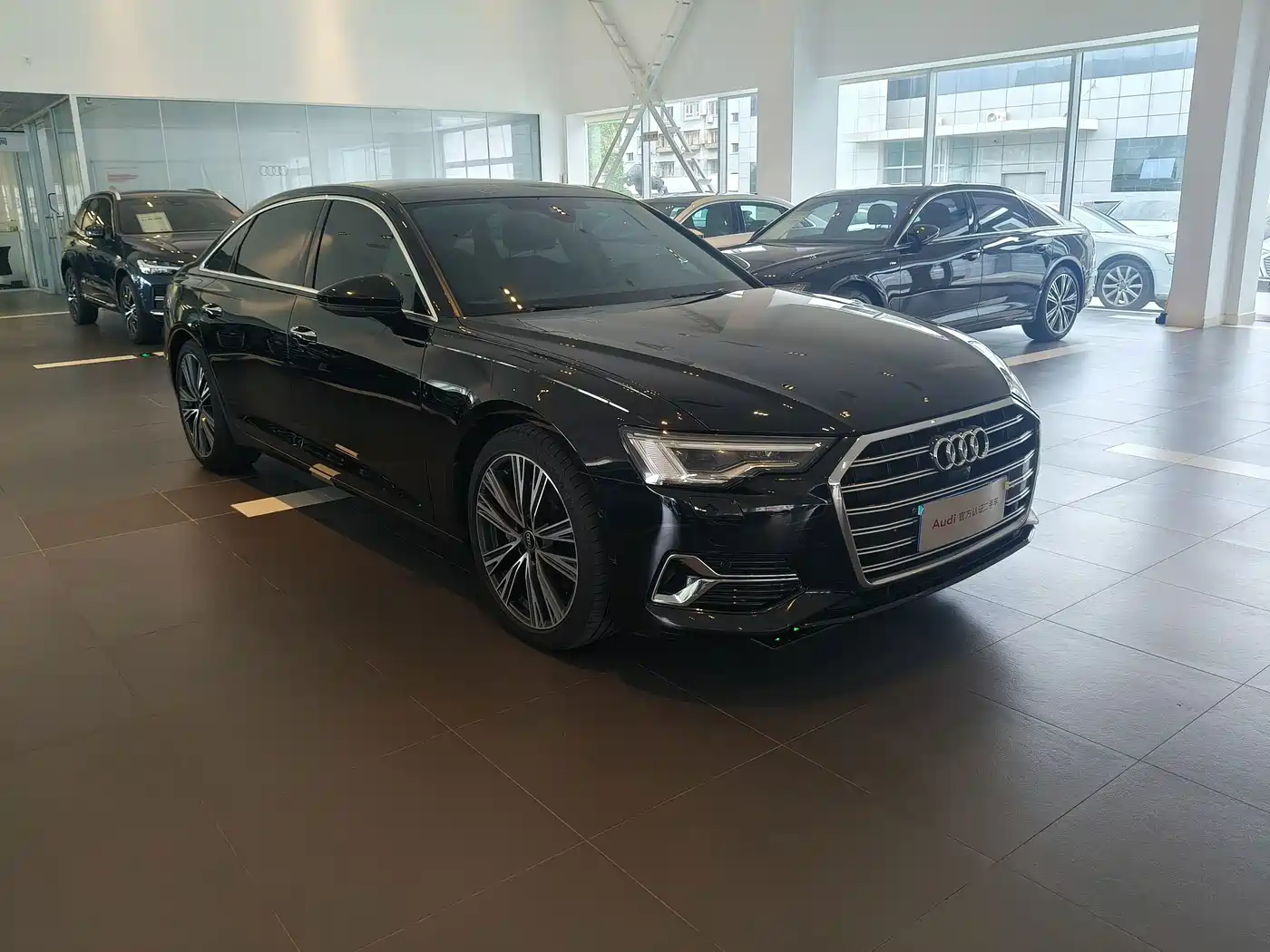 Photo 5 - Audi A6L