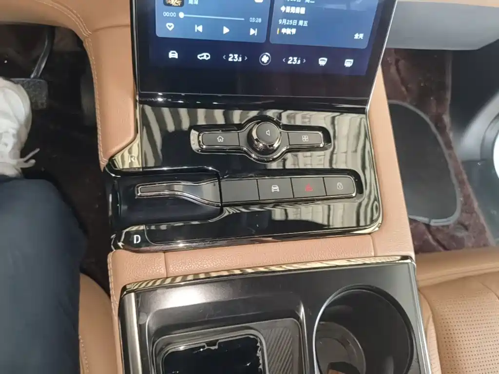 NIO ES8 2021 2020 415KM 6-Seater
