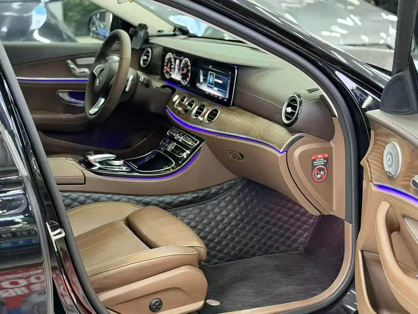 Mercedes-Benz E-Class 2016 E 200 L фото 6