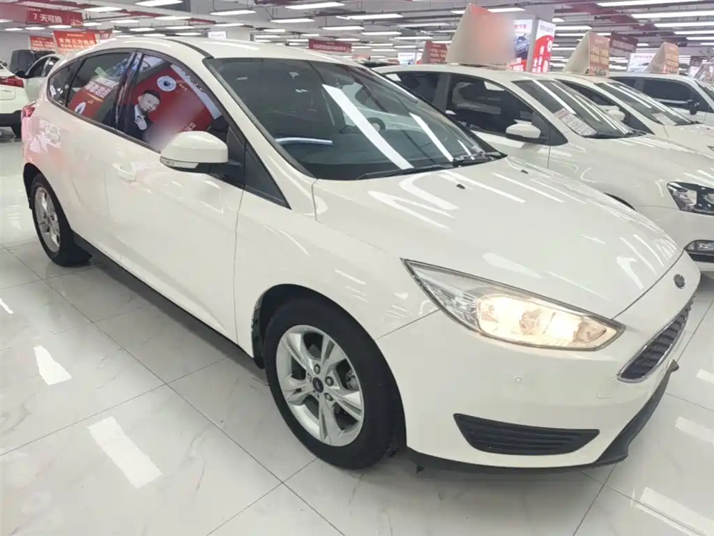 Фото 4 - Ford Focus
