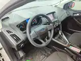 Фото 10 - Ford Focus
