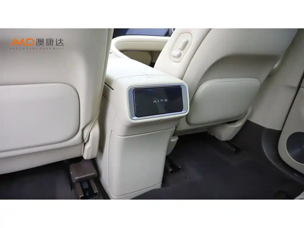 AITO Wenjie AITO M9 2025 Extended Range Ultra 52kWh 6-Seater фото 10