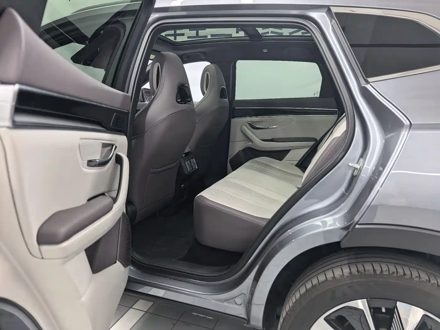 BYD Song PLUS PHEV 2025 DM-i Smart Driving Edition 112KM Honor фото 7