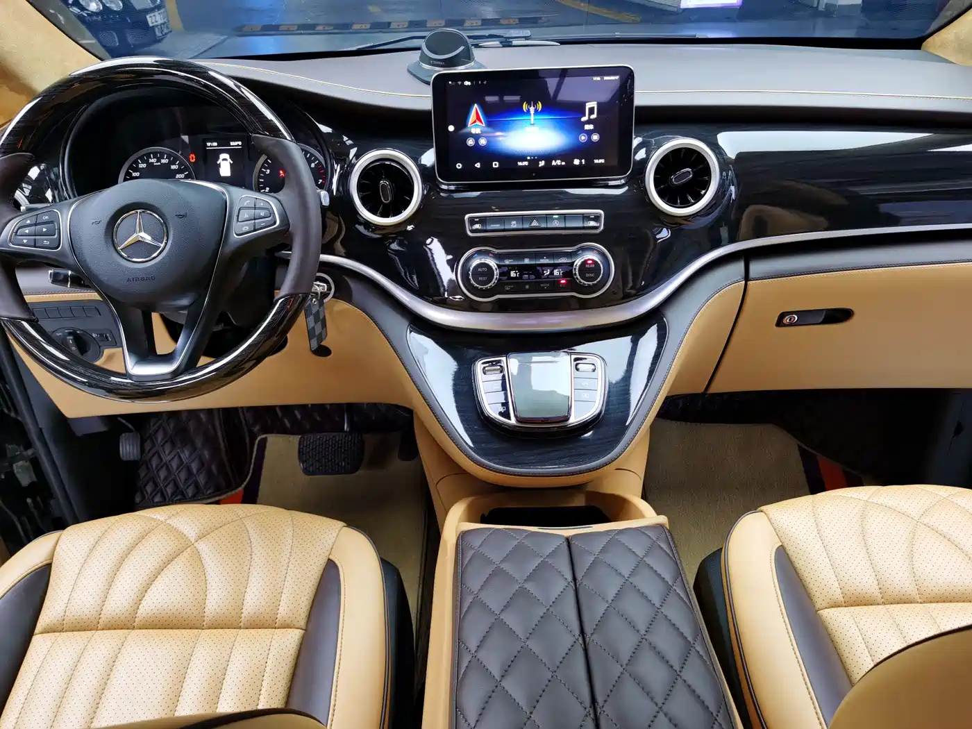 Mercedes-Benz Vito 2020 2.0T Business Edition (7-seater) фото 2