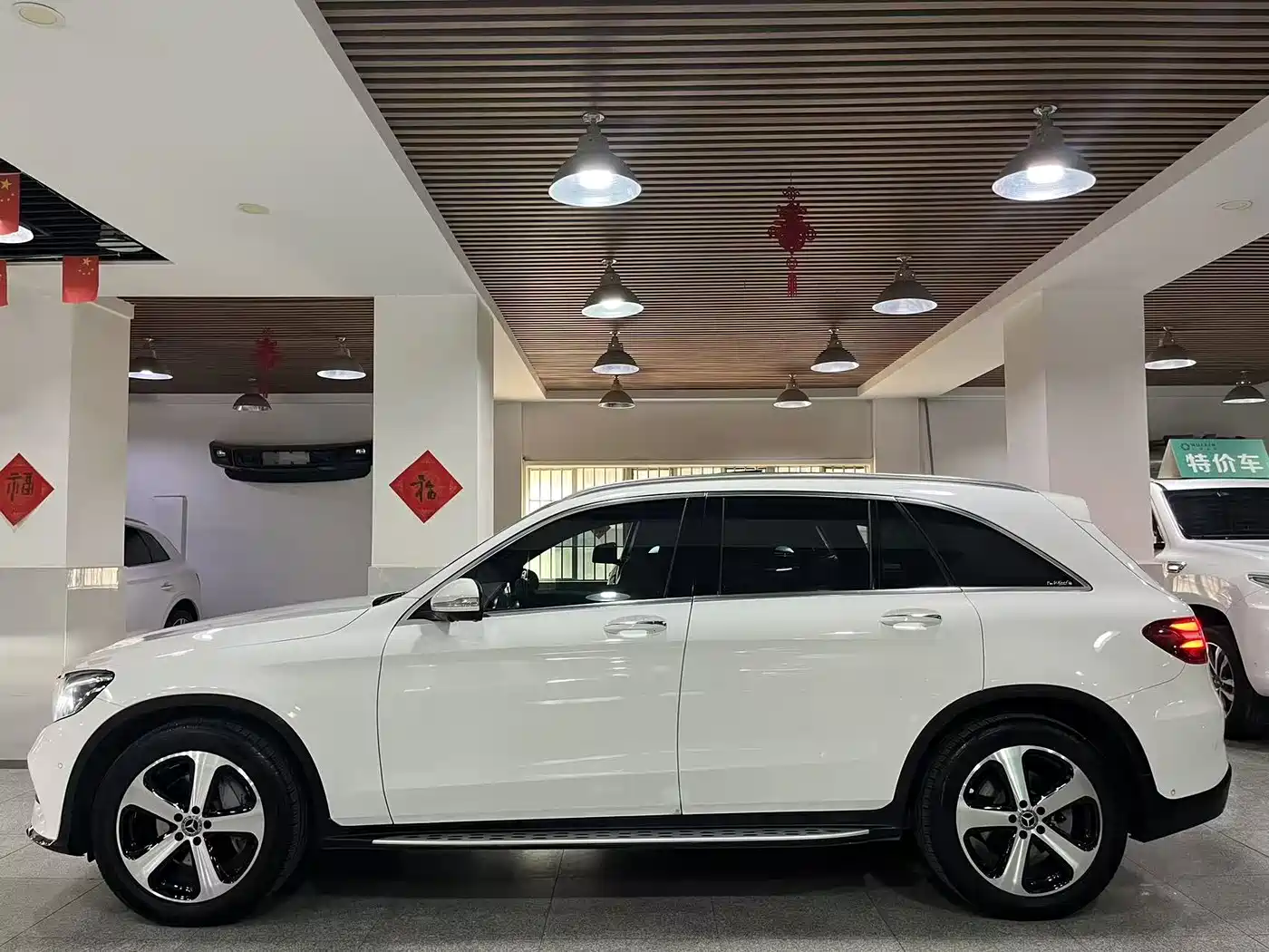 Mercedes-Benz GLC 2019 GLC 260 4MATIC Luxury фото 17