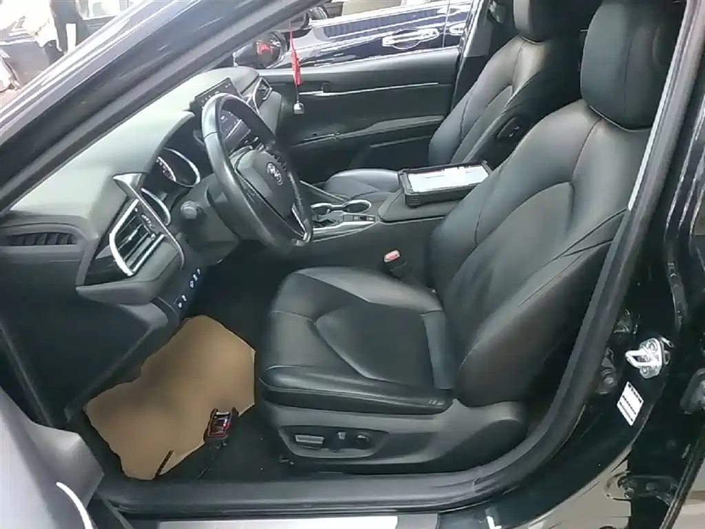 Toyota Camry 2021 2.0G Luxury Edition фото 15