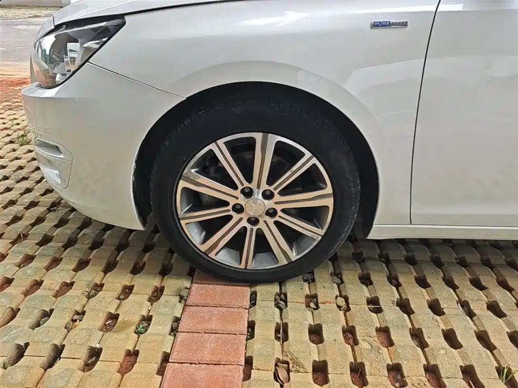 Peugeot 408 2018 350THP Automatic Luxury Edition фото 23