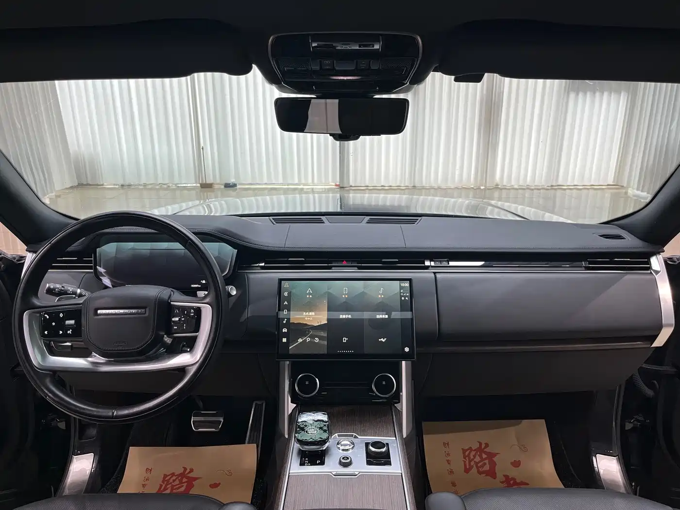 Land Rover Range Rover 2023 2023 3.0 L6 400PS Golden Age 7-Seater Long Wheelbase