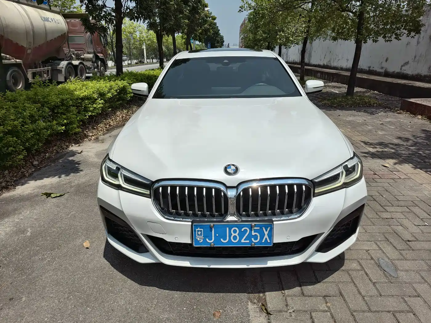 BMW 5 Series 2021 525Li M Sport Package фото 2