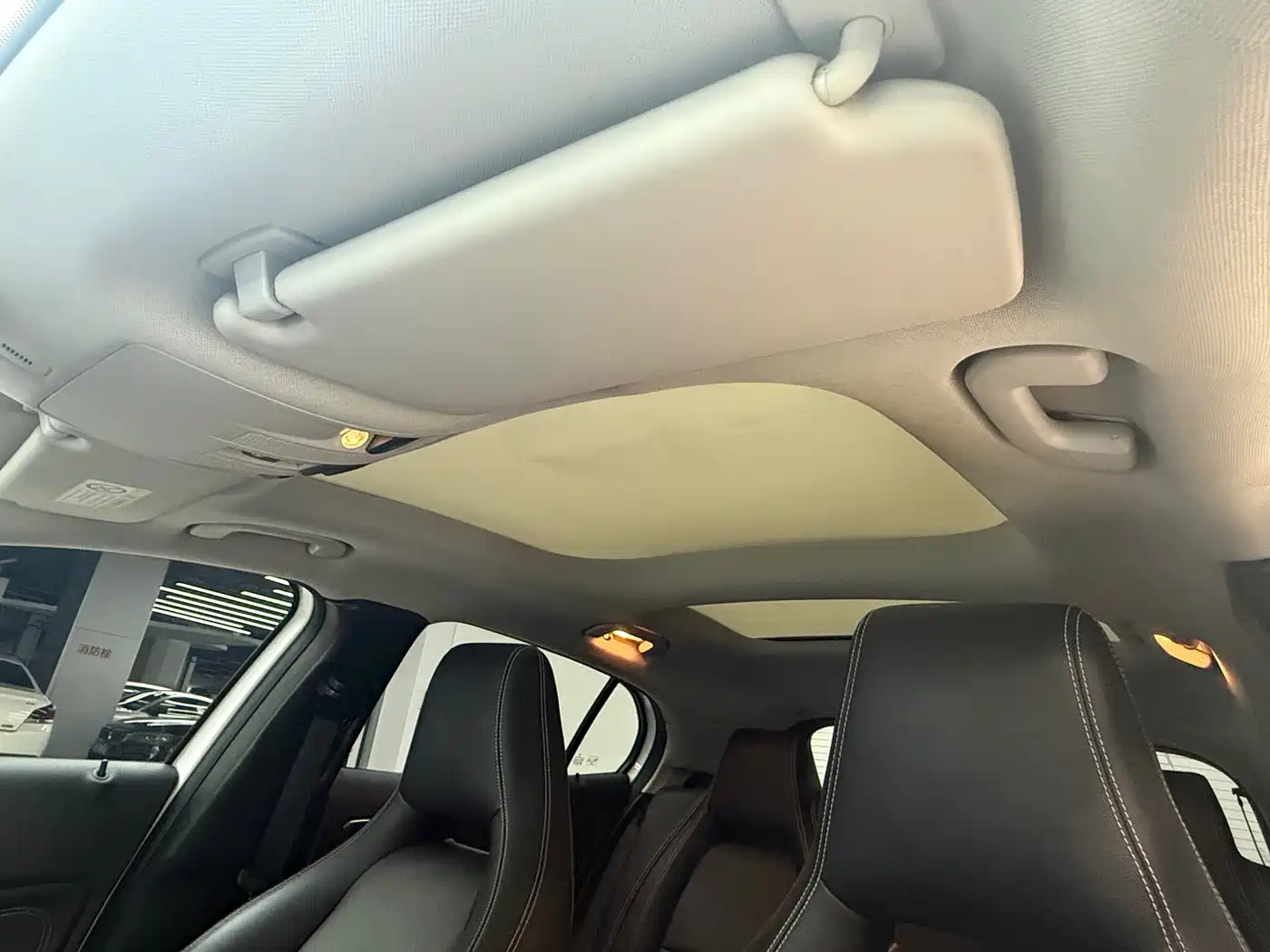 Mercedes-Benz GLA 2015 GLA 200 Dynamic фото 25