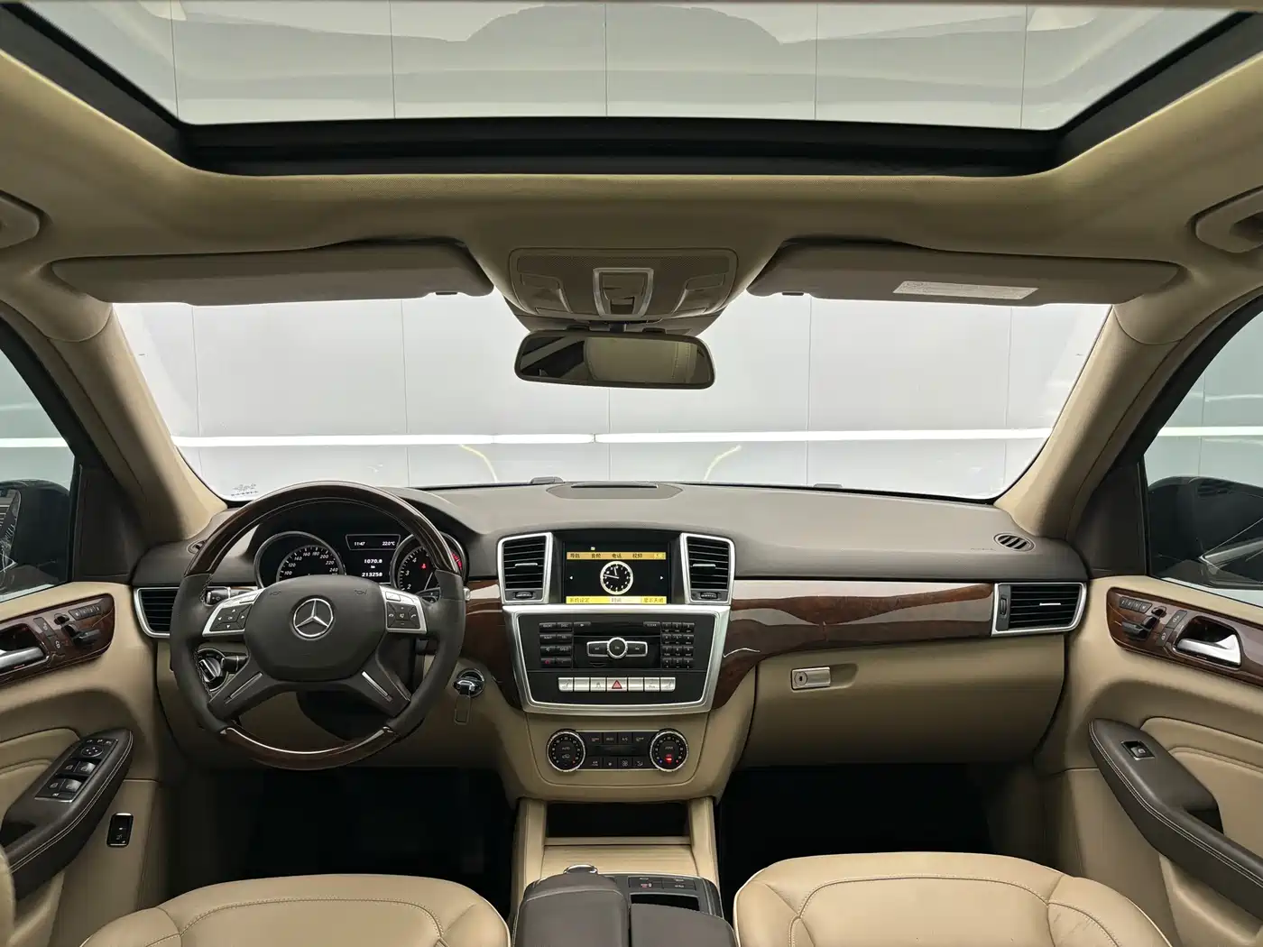 Mercedes-Benz M-Class 2012 Model ML 350 Luxury фото 10