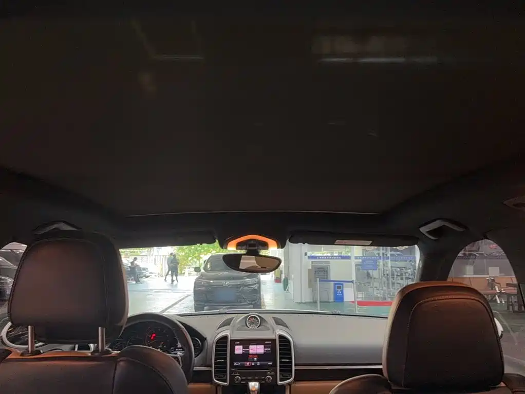 Porsche Cayenne 2016 Cayenne Platinum Edition 3.0T фото 8