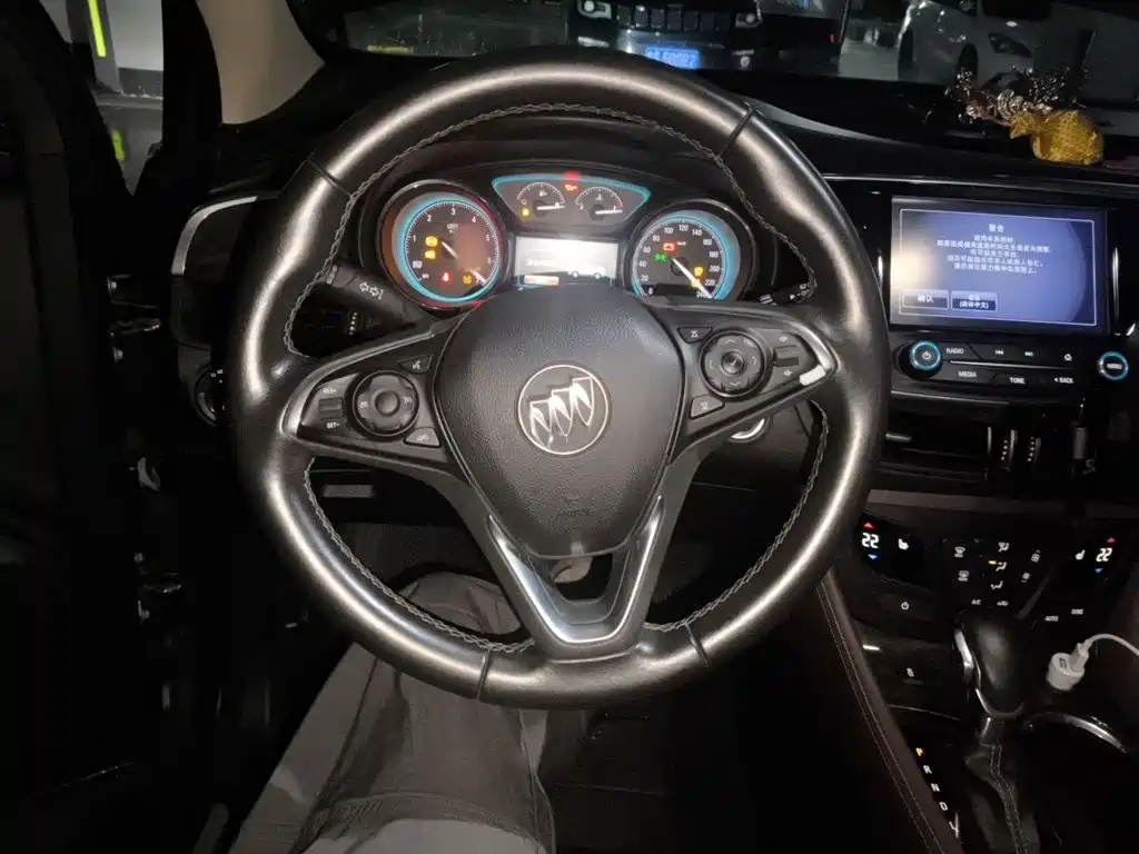Фото 3 - Buick Envision Plus