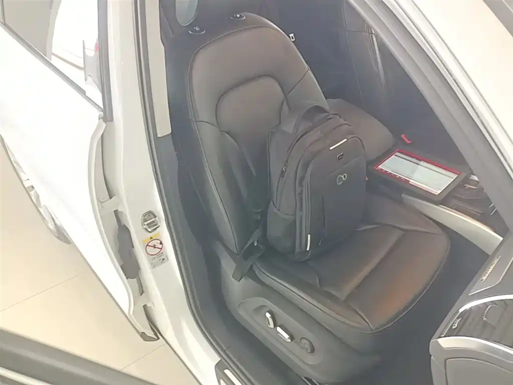 Audi Q5 2015 40 TFSI Technology фото 25