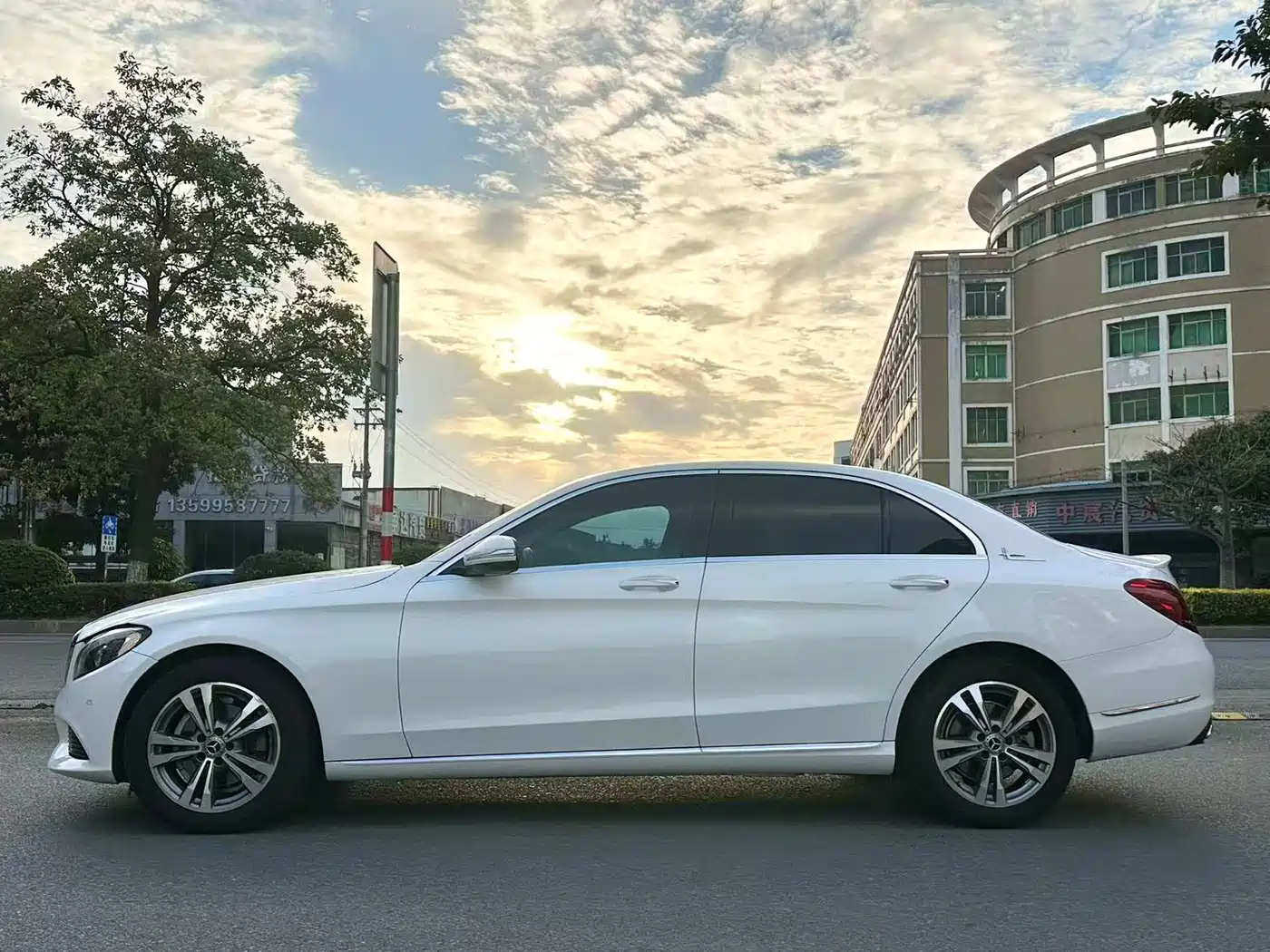 Mercedes-Benz C-Class 2015 C 200 L фото 3