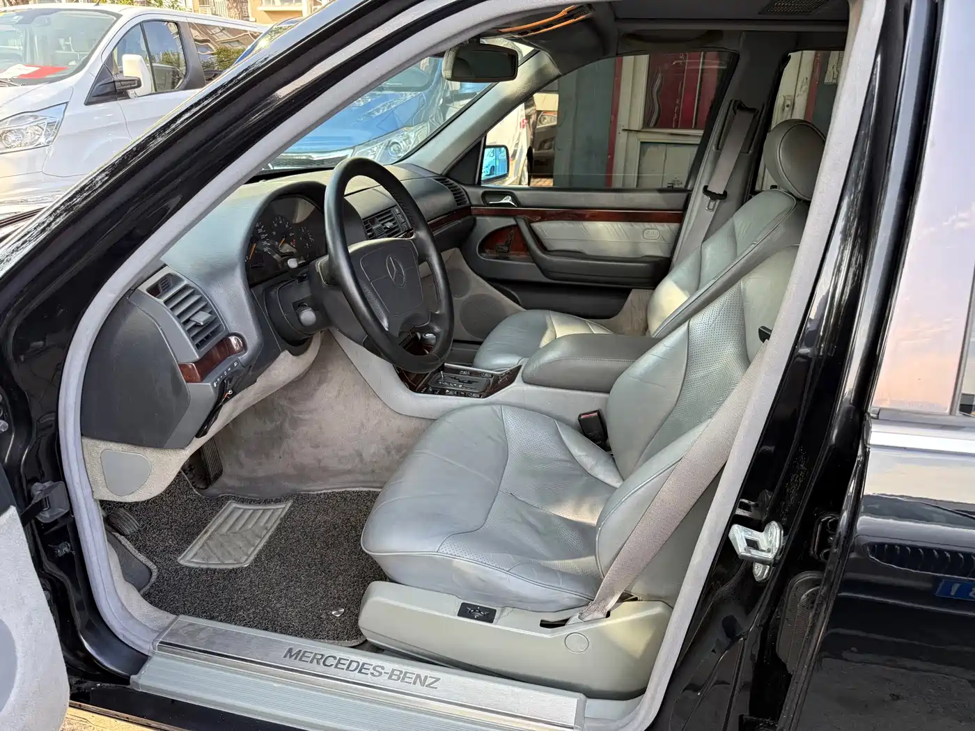 Mercedes-Benz S-Class 1999 S 320 фото 12