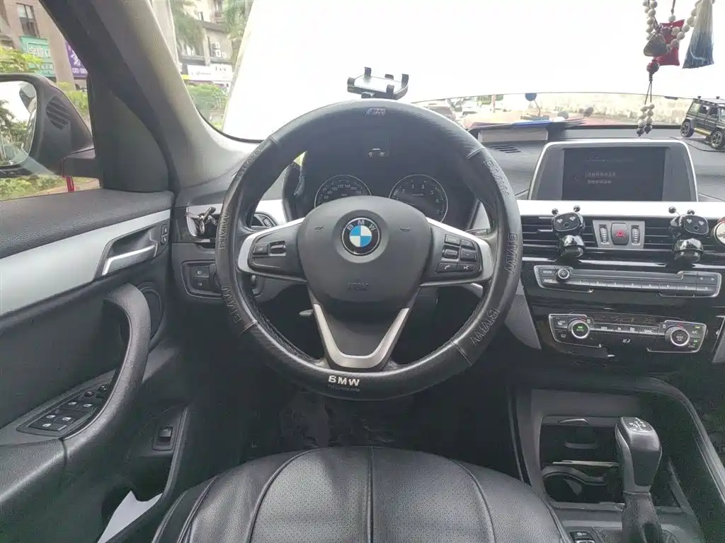 BMW X1 2019 sDrive18Li Fashion Model фото 7