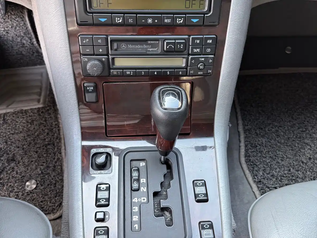 Mercedes-Benz S-Class 1999 S 320 фото 26