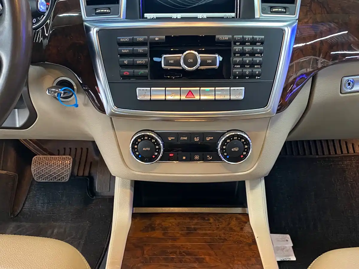 Mercedes-Benz M-Class 2014 ML 400 4MATIC Dynamic фото 15