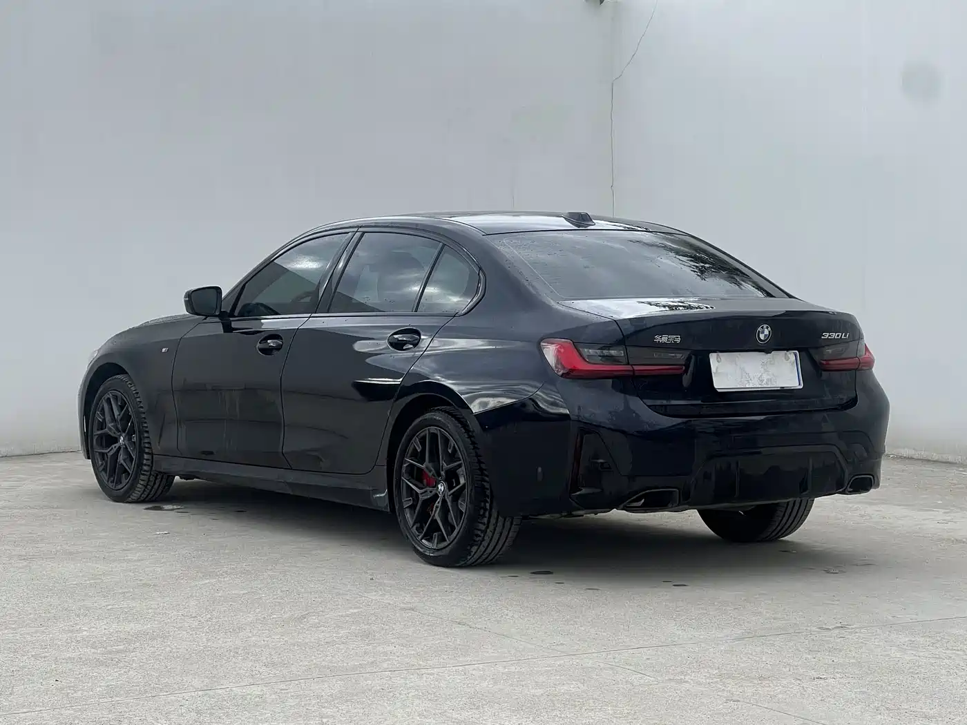 BMW 3 Series 2026 2026 330i M Sport Shadowline Package
