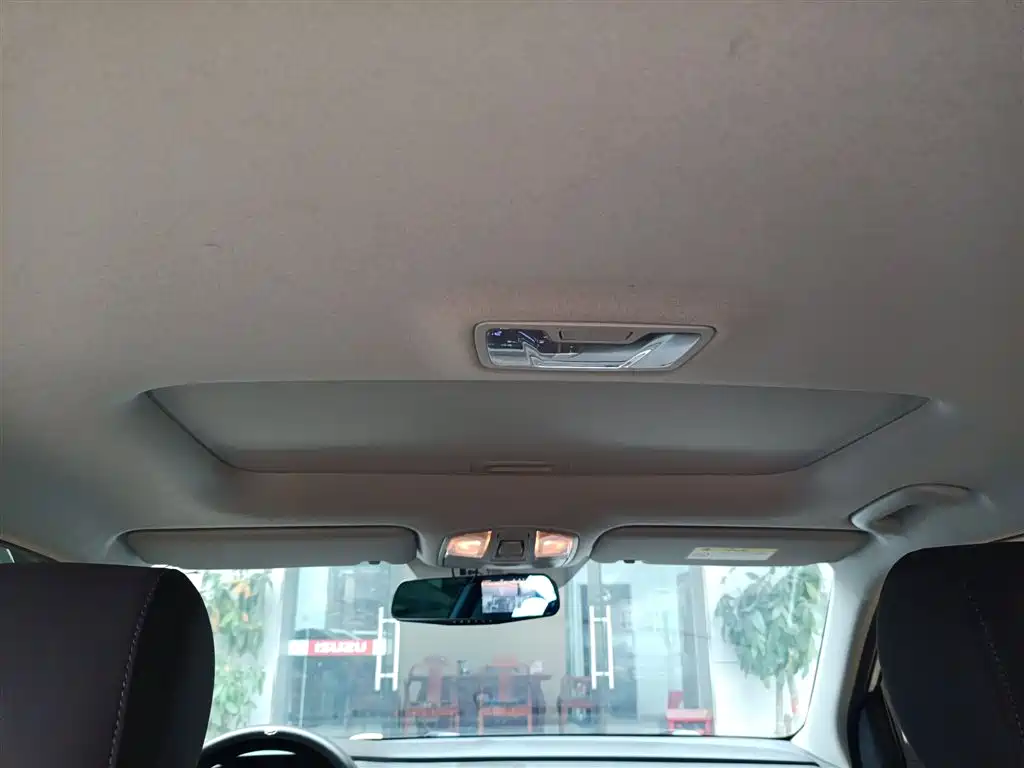 Hyundai Beijing Hyundai ix35 2018 2.0L Automatic 2WD Zhiyong·Enjoyment Edition фото 18