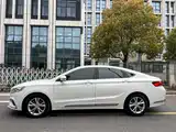 Фото 7 - Geely Borui