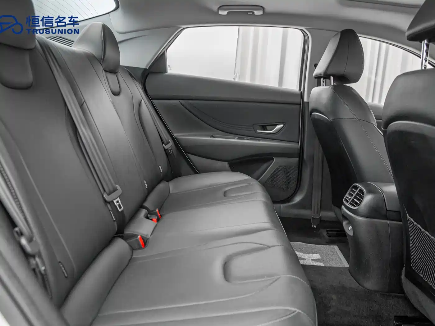 Hyundai Elantra 2023 1.5L CVT GLX Elite Edition фото 18