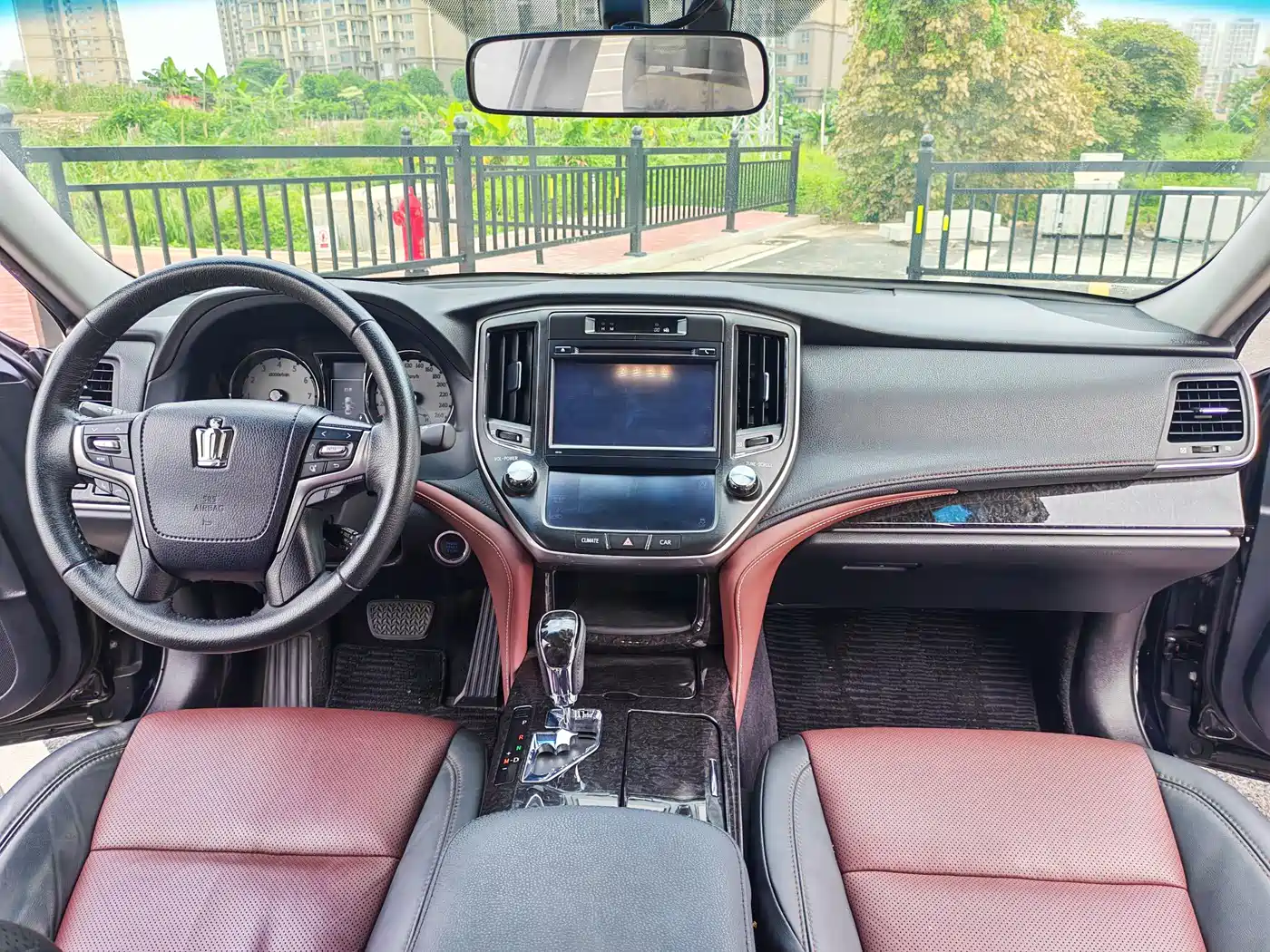 Toyota Crown 2017 2.0T Sport Edition фото 8
