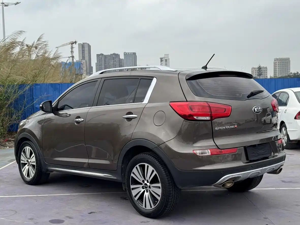Kia Sportage 2016 2.0L Automatic 2WD GLS фото 6