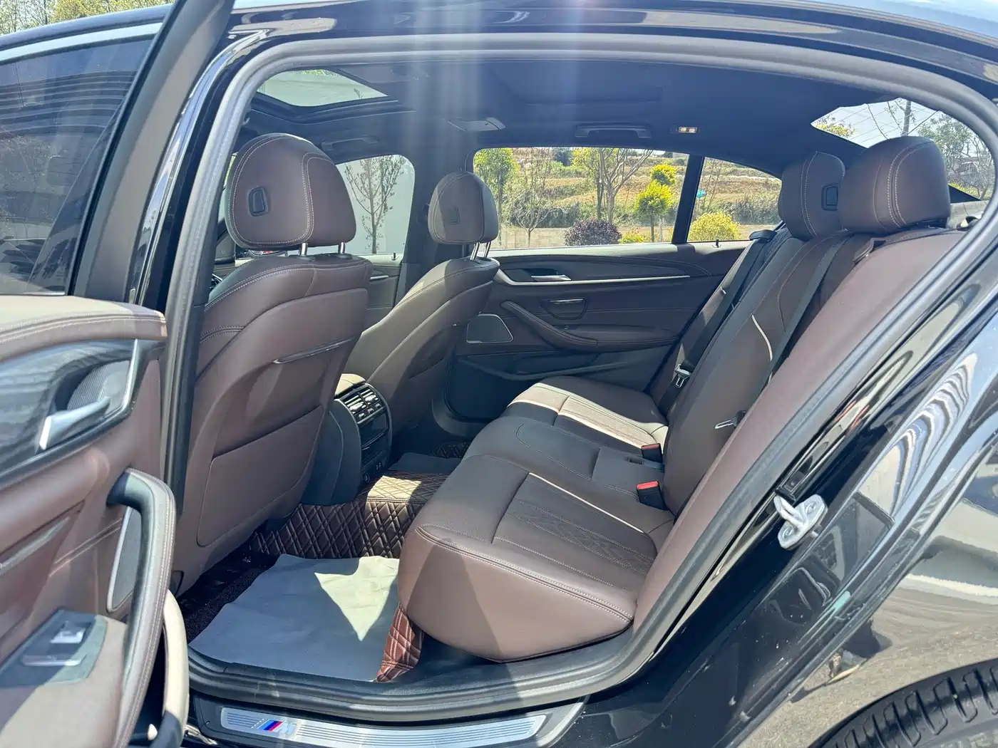BMW 5 Series 2021 530Li Leading M Sport Package фото 14