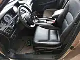 Фото 15 - Honda Accord
