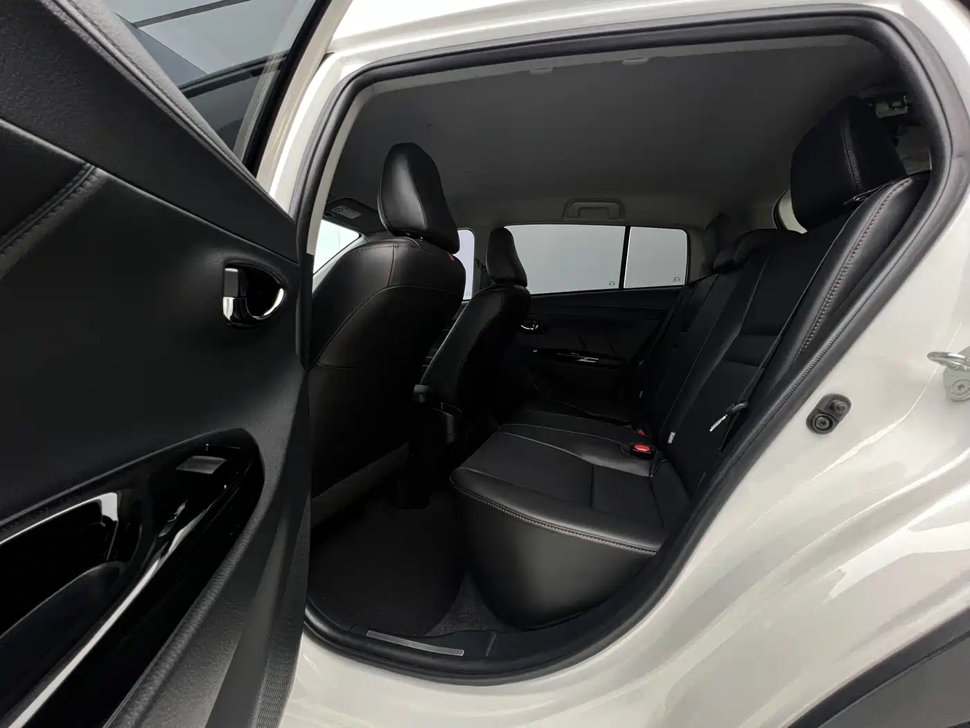 Toyota YARiS L Zhi Xuan 2021 Zhi Xuan X 1.5L CVT Luxury Edition фото 14