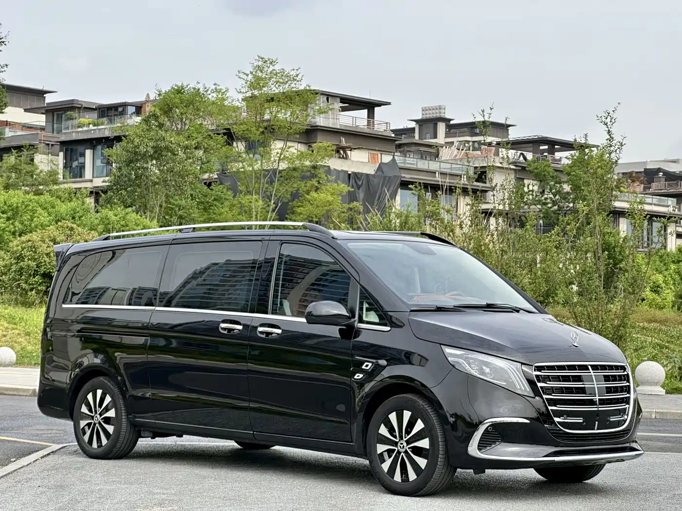 Mercedes-Benz Vito 2023 2.0T Business 7-Seater фото 2