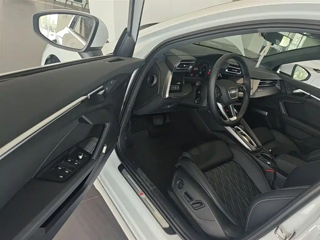 Audi A3 2025 A3L Limousine 35TFSI Flying Premium фото 23