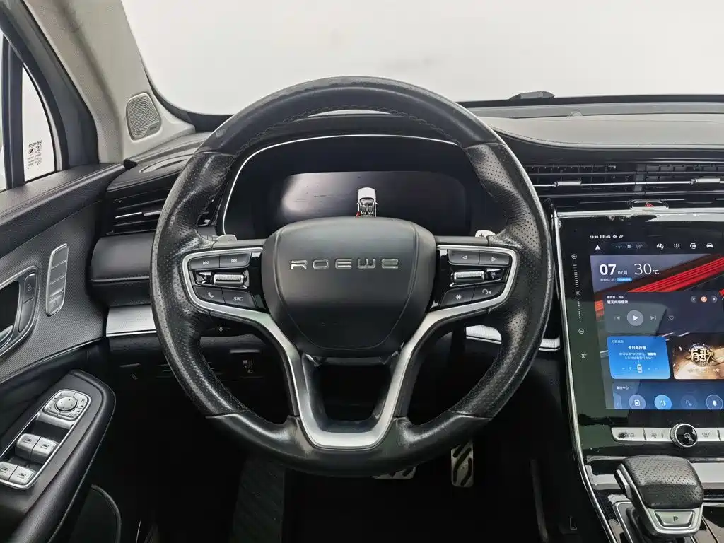 Фото 11 - Roewe RX5 MAX
