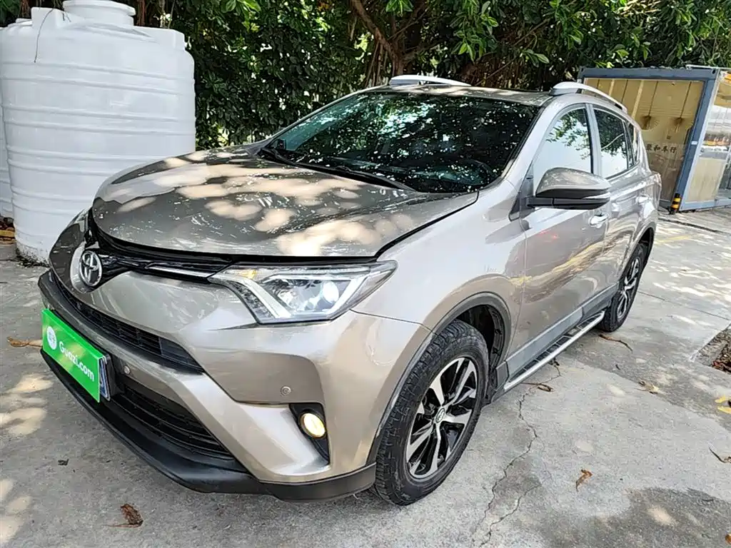 Toyota RAV4 Rongfang 2016 2.0L CVT 2WD Trend (China V) фото 2