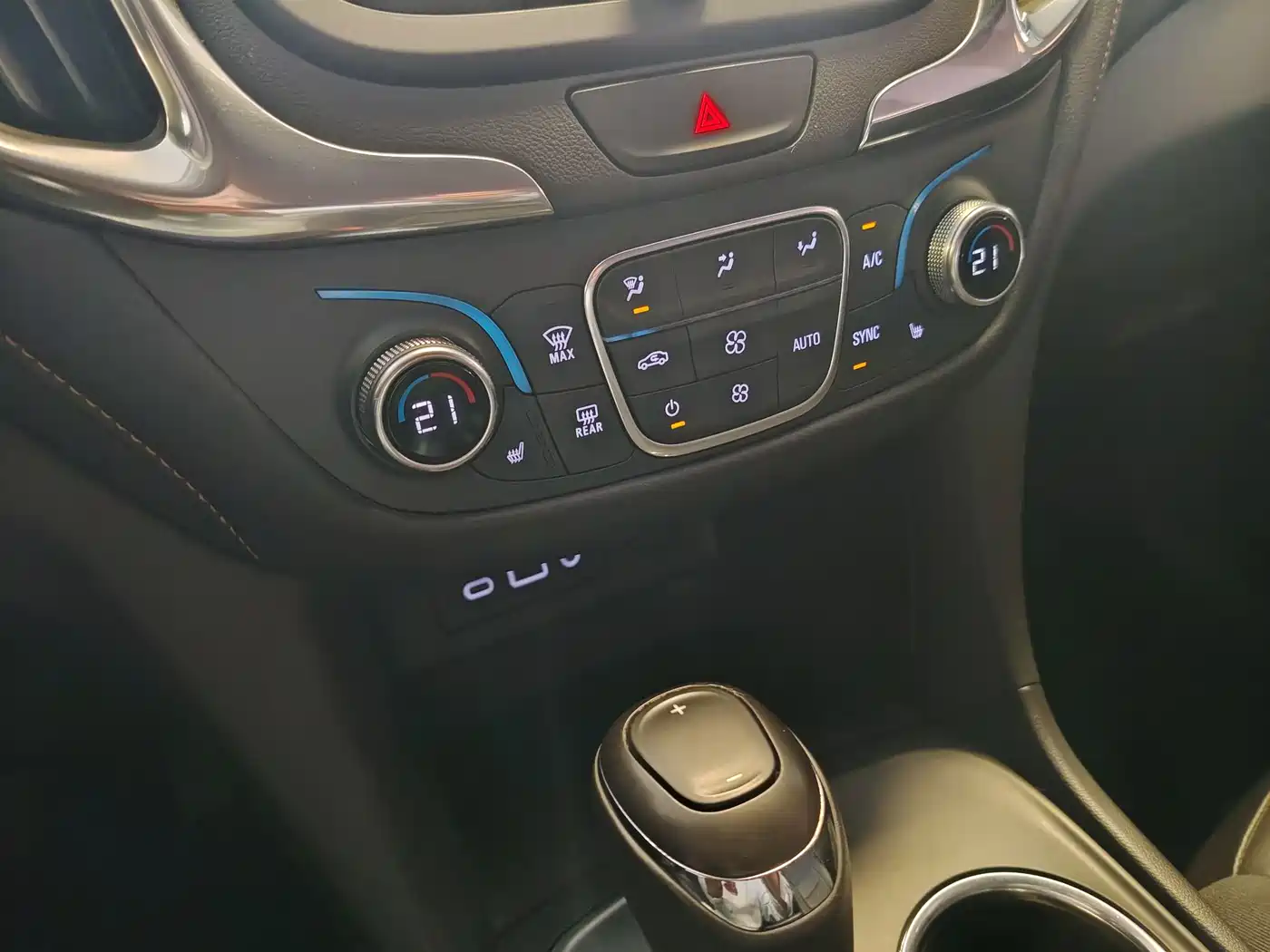 Chevrolet Equinox 2019 535T Auto Control Edition China V фото 10