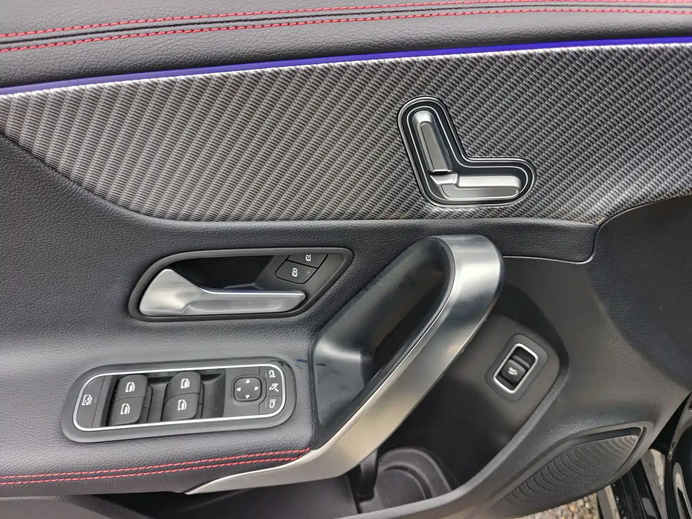 Mercedes-Benz A-Class 2024 A 200 L Fashion Edition фото 6