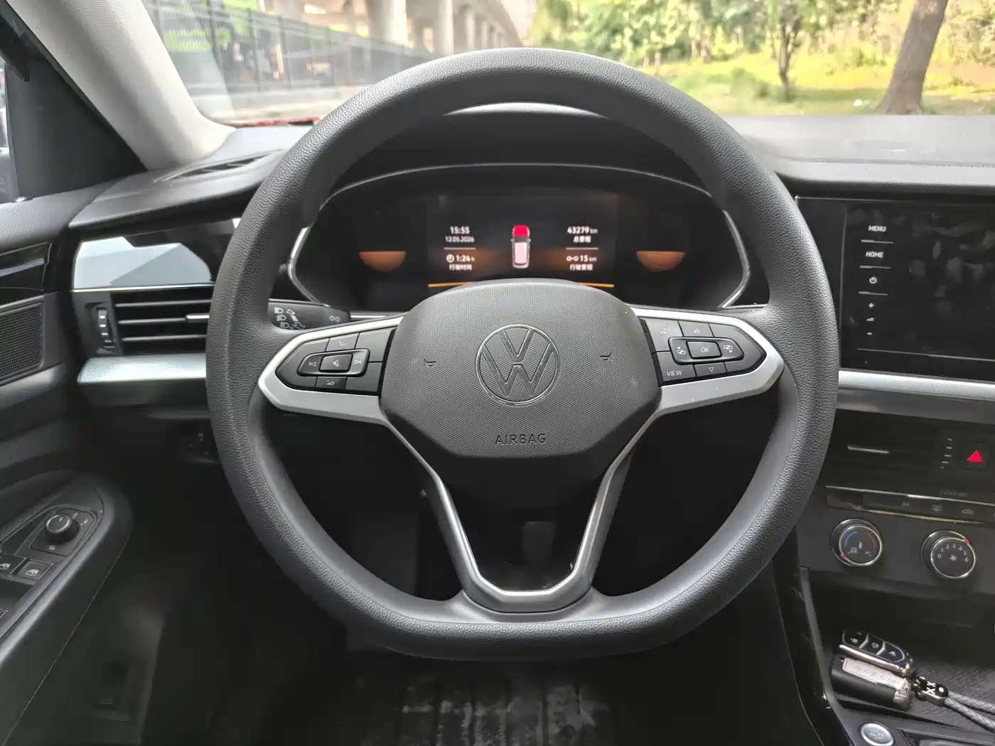 Volkswagen Passat 2024 280TSI Business Edition фото 11