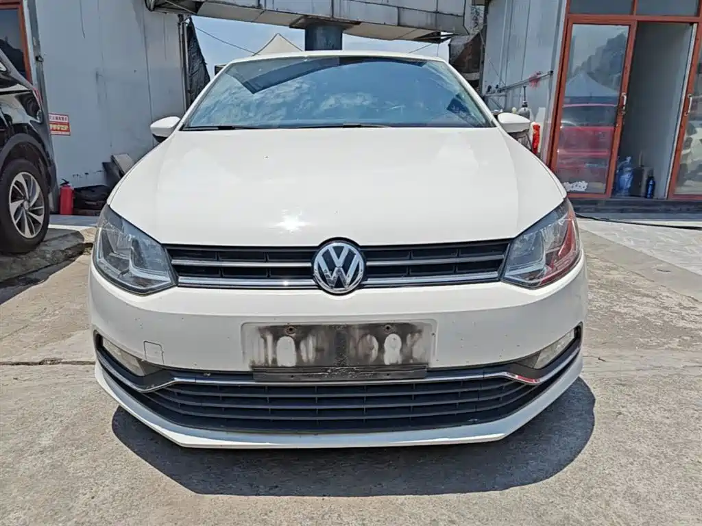 Volkswagen Polo 2016 1.6L Automatic Comfort фото 3