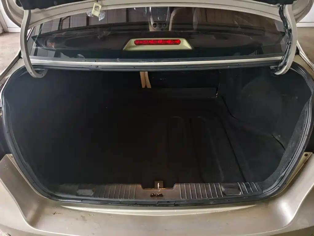 Фото 13 - Buick Excelle