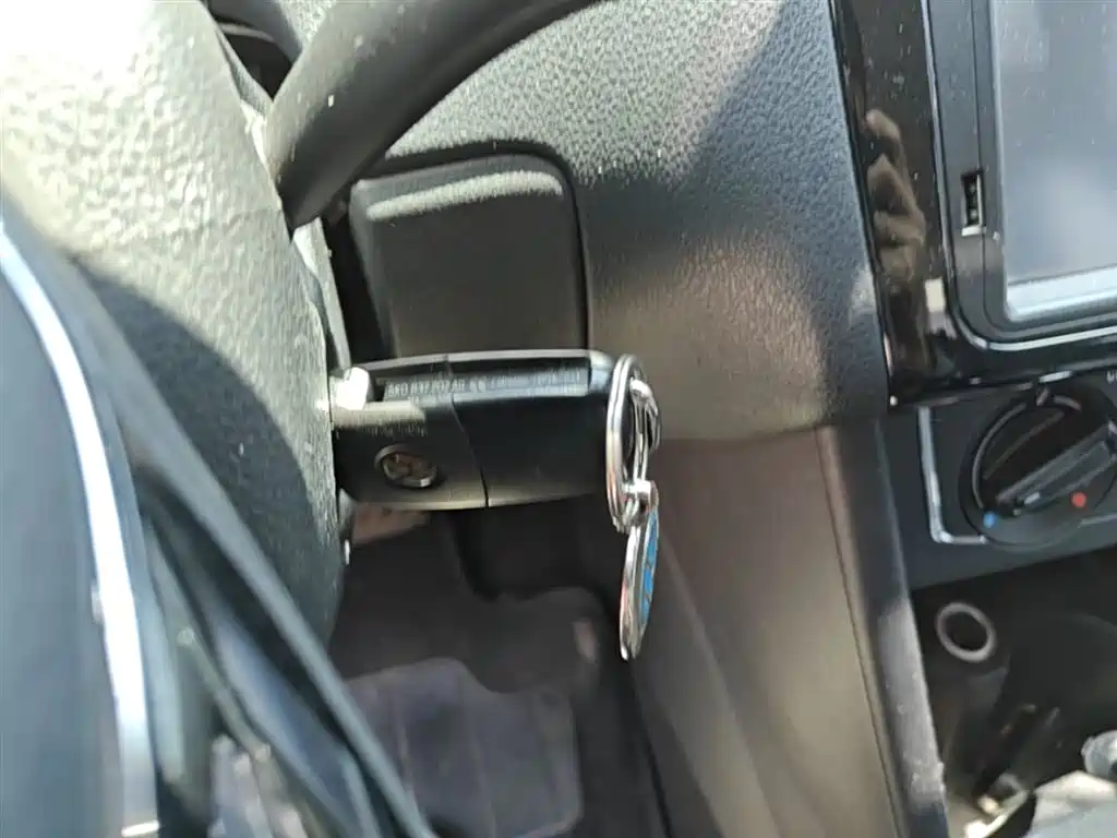 Volkswagen Polo 2016 1.6L Automatic Comfort фото 9