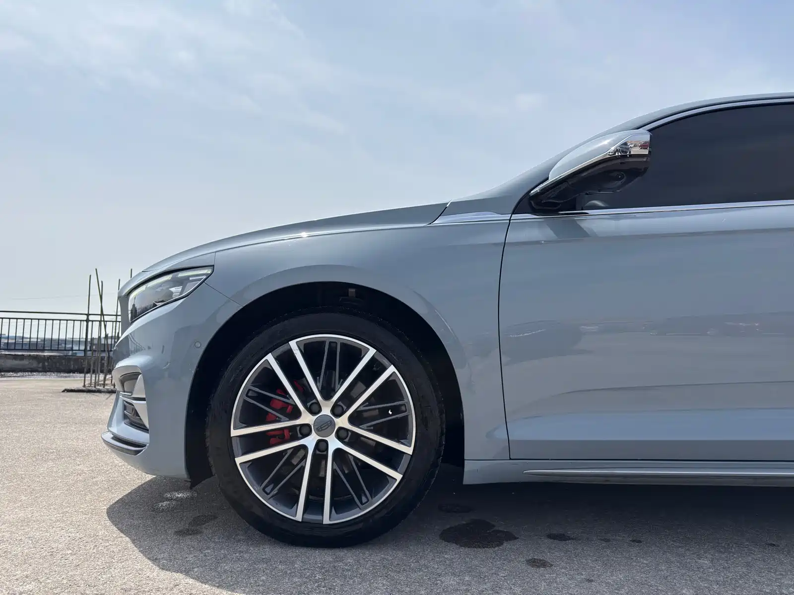 Фото 8 - Geely Preface