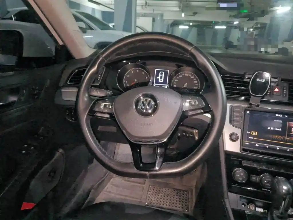 Volkswagen Lamando 2018 280TSI DSG Comfort Edition фото 7