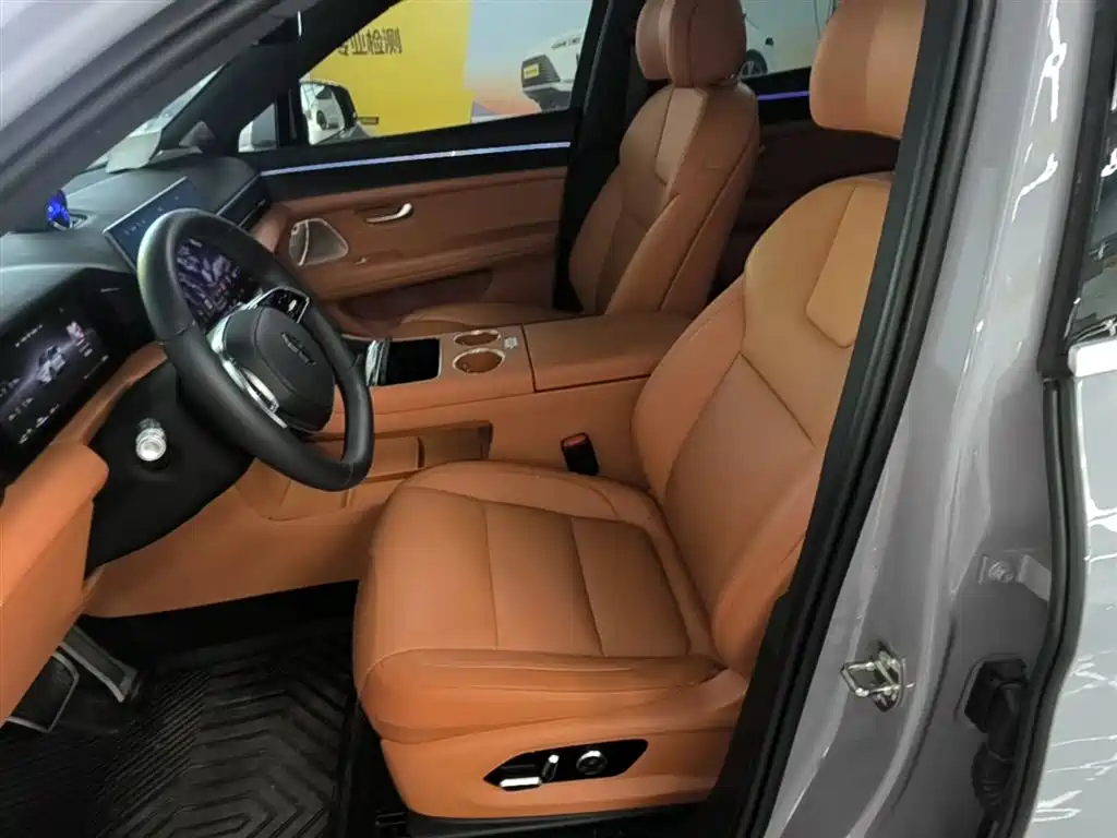AITO Wenjie AITO M5 2025 Extended Range Ultra AWD фото 15