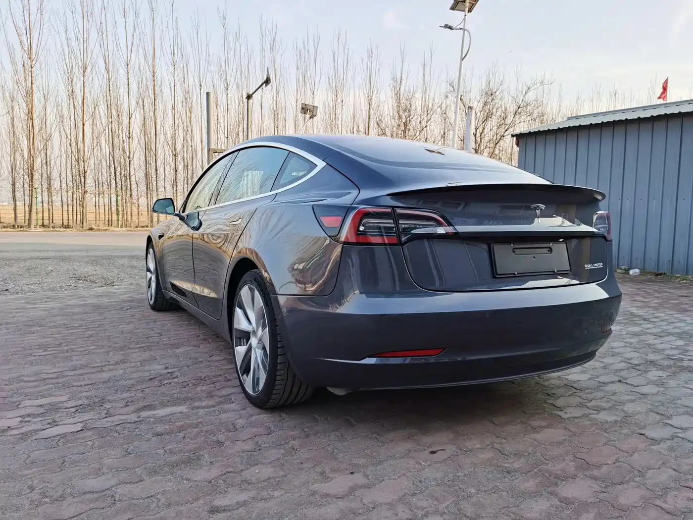 TESLA MODEL 3 (IMPORTED)