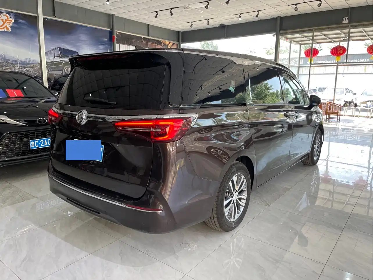 Buick GL8 2021 ES Landlord 653T Comfort фото 9