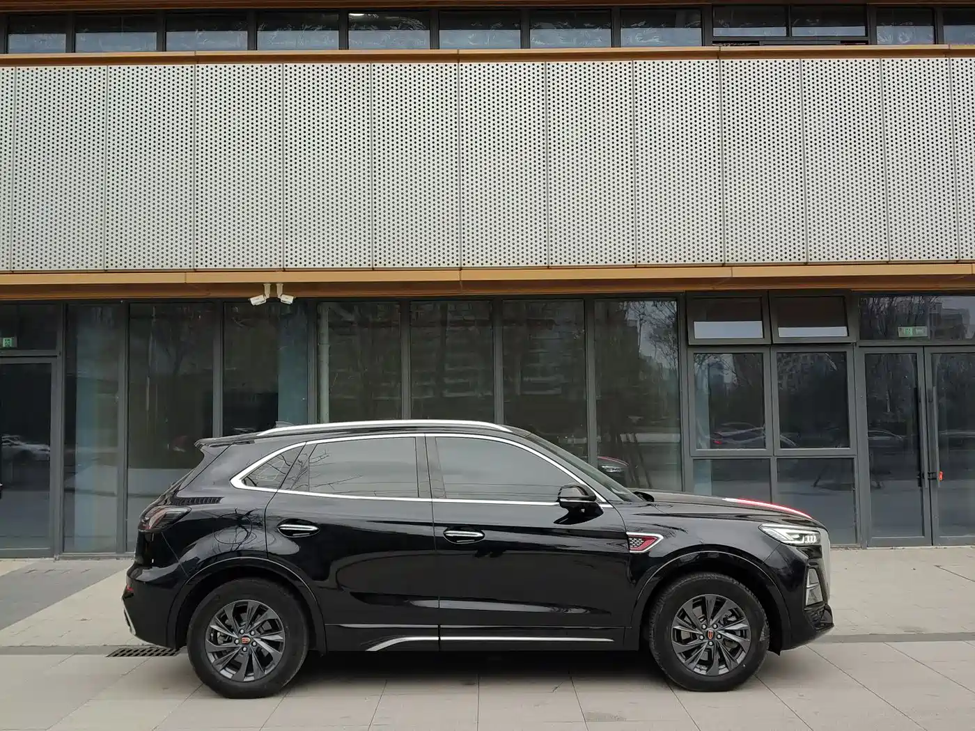 Hongqi HS5 2023 2.0T Flag Enjoy Pro Edition фото 4